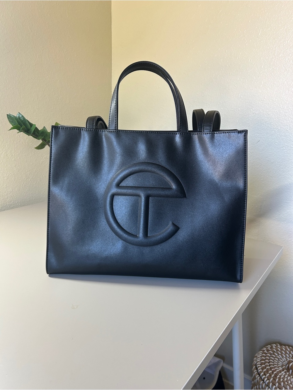 Telfar Black Médium Tote Bag